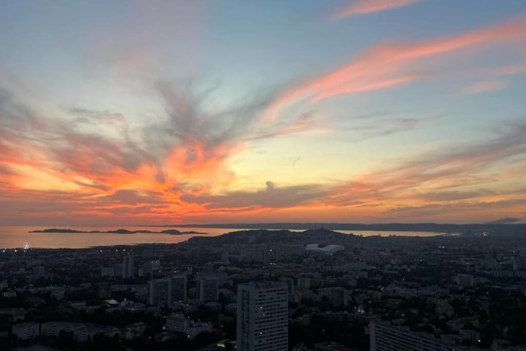 Superbe Appartement 2 Chambres Avec Vue Sur La Mer Et La Montagne Marsiglia Esterno foto